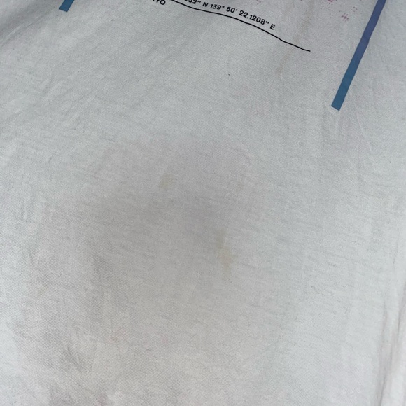 White graphic tee - Picture 10 of 16